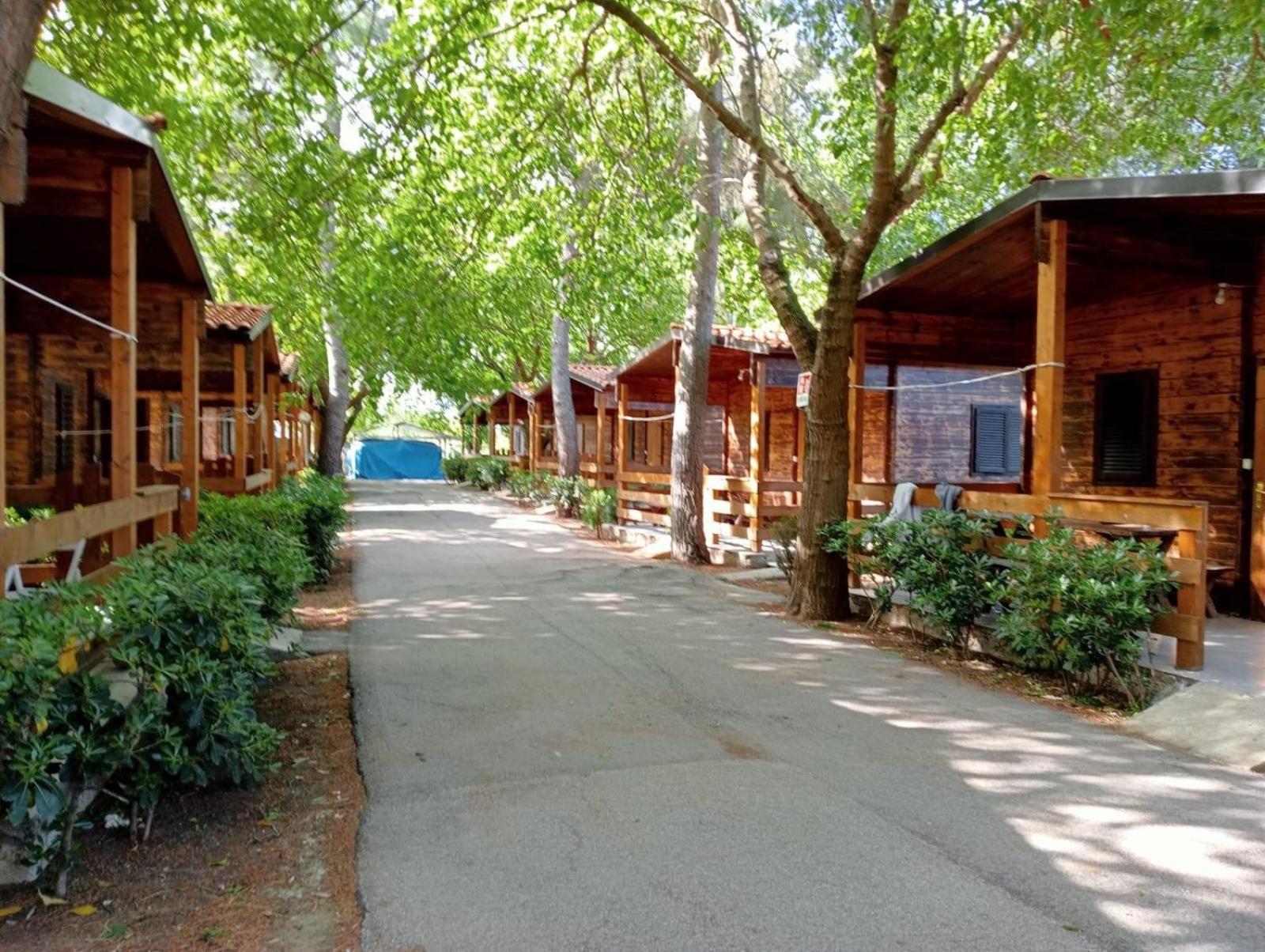 Viola Club Village & Camping Foce Varano Exterior photo